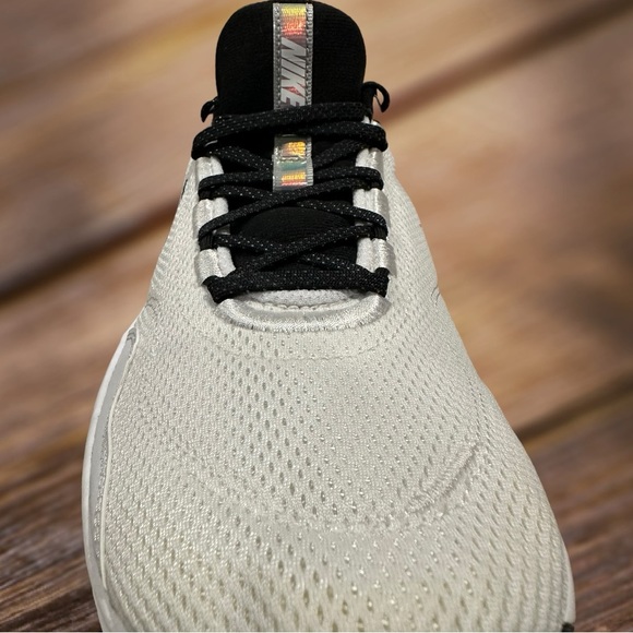 Women Nike Legend Essential 3 Next Nature Premium Training Sneakers, Size 11. - Picture 9 of 11